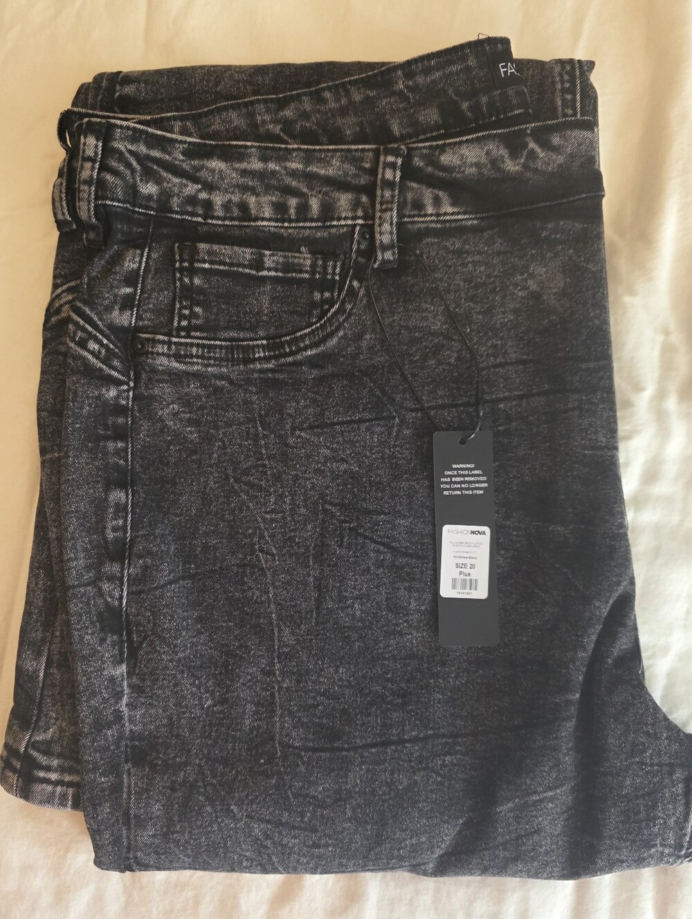 NEW Fashion Nova Booty Lifting Jeans